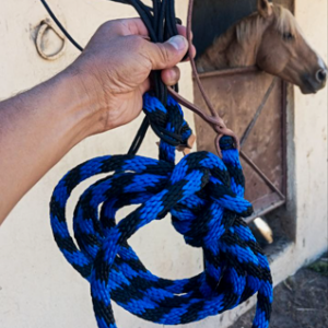 Jáquima de 4 nudos  para arrendar con ronzal de pajuelas.