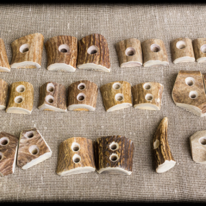 Juego de chapetones de cuerno de vanado para montura